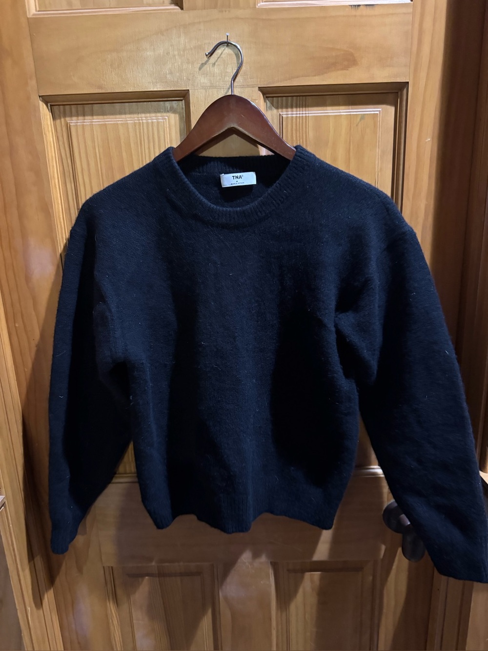 ARITZIA Black Heavyweight Wool Blend Crew Neck Sweater - size medium